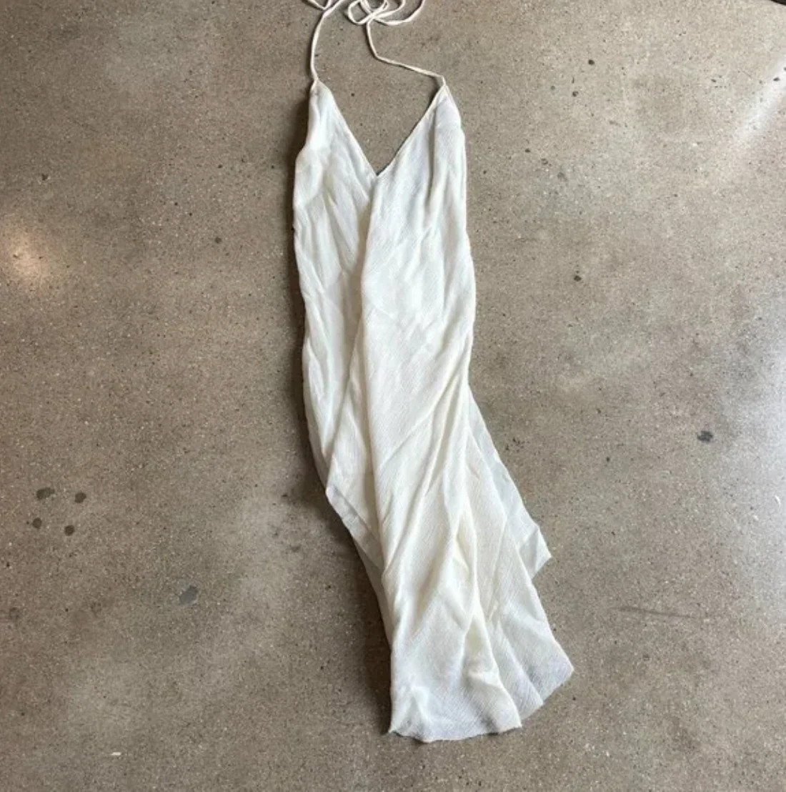 Aeron Women's Off White Sarla Open-Back Asymmetric Dress - Image 3