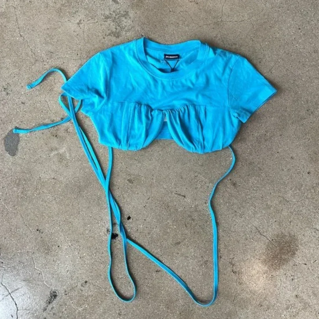 Jacquemus Le T-Shirt Baci Cropped Top - Image 2